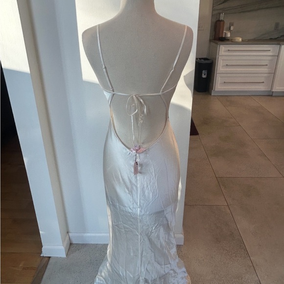 Victoria's Secret Cream Nightgown - Picture 5 of 10